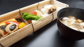竹と和食 結縁　竹籠和朝食