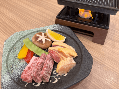 秋田牛と比内地鶏の鉄板焼き