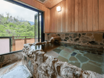 【リニューアル千草】谷川岳を望む源泉かけ流し半露天付ツイン