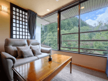 【リニューアル千草】谷川岳を望む源泉かけ流し半露天付ツイン