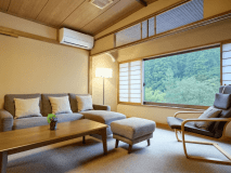 【桜】谷川岳側源泉かけ流し半露天付リビング+ツインルーム２室