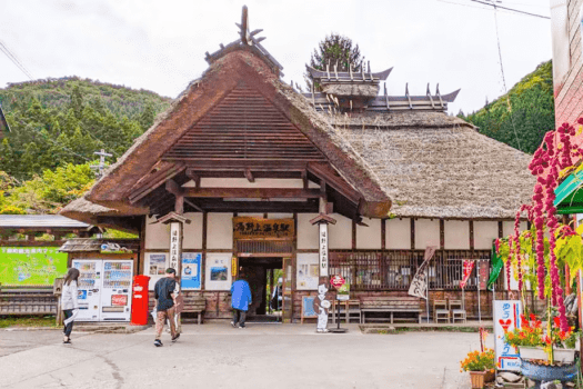 【ローカル線の駅旅】湯野上温泉駅・芦ノ牧温泉駅巡り半日バスツアー＜お食事はバイキング＞★公式HP予約で3大特典付★