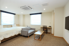 クイーンズコリーナ館6205号室_露天風呂付洋室
※2023年5月23日(火)より泉質が混合泉に変わります。 クイーンズコリーナ館6205号室_露天風呂付洋室
※2023年5月23日(火)より泉質が混合泉に変わります。