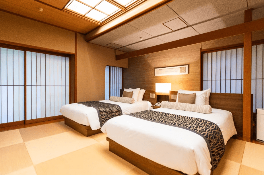 向月亭：露天風呂付和室（ベッド付き）