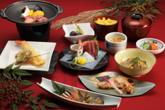 会席料理一例：お気軽にお楽しみいただける1泊2食付プランです。