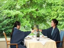 フレンチレストラン・ベルビュー食事風景