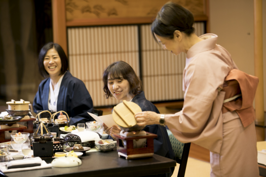 【期間限定】◇秋の彩り◇華水亭の特別会席と自家源泉の湯をご堪能♪(E)