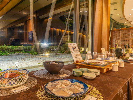 【華水亭で仲良し♪女子会・同窓会４人集まったらお得】飲物・おつまみのお部屋で宴会できる特典付！(E)