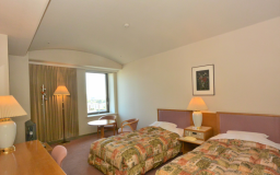 【洋室】駐車場側◎ツインベッドルーム(ご夫婦・カップル・一人旅に) 【洋室】駐車場側◎ツインベッドルーム(ご夫婦・カップル・一人旅に)