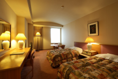 洋室ツインベッドルーム(町側眺望) 洋室ツインベッドルーム(町側眺望)