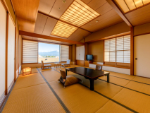 【広々和室】広縁付◎大山側 15畳(7名定員でグループ旅行に) 【広々和室】広縁付◎大山側 15畳(7名定員でグループ旅行に)