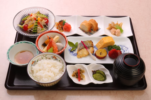 【ご朝食 和朝食】九州の食材を使った丁寧なおかず。少しずつ＆たくさんの種類をお召し上がりください