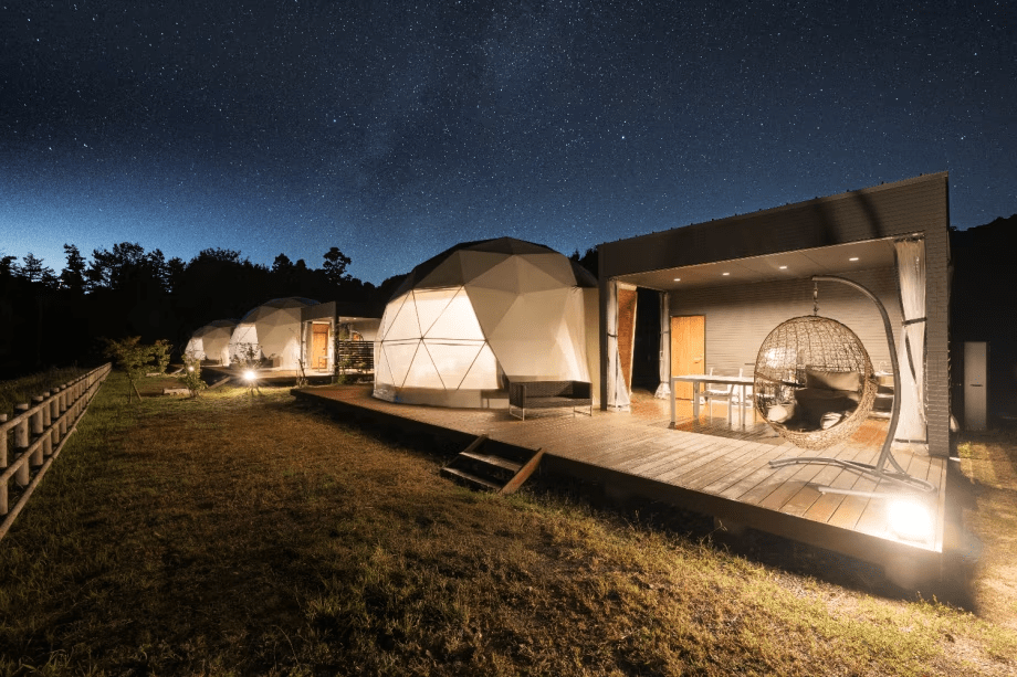 夜になると一面の星空が広がり、全身で自然を感じられます。