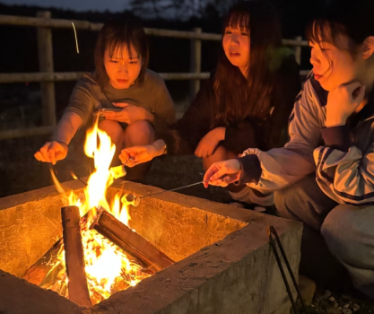 焚火を囲めば本音で語れます。