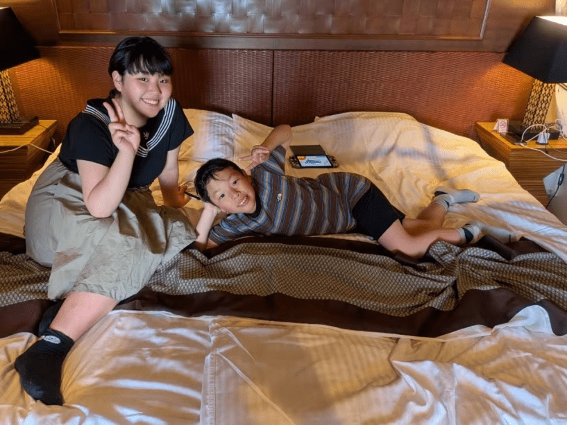 広々とした快適なベッドに、お子様も思わず満面の笑み♪ 広々とした快適なベッドに、お子様も思わず満面の笑み♪