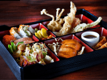 【松花堂弁当（夕食）お部屋入れプラン】大人気のスペイン村で時間を気にせず楽しんで花火を見てからでも大丈夫♪