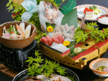 新鮮な海の幸もお召し上がり頂けます!贅沢なひと時をご堪能下さい! 新鮮な海の幸もお召し上がり頂けます!贅沢なひと時をご堪能下さい!