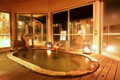 伊香保に古くから湧き出る「こがねの湯」