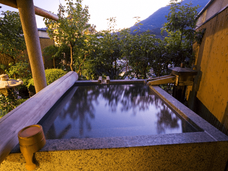 【花俱樂部-RAKUWA日式雙人房】帶露天浴池［禁菸房］