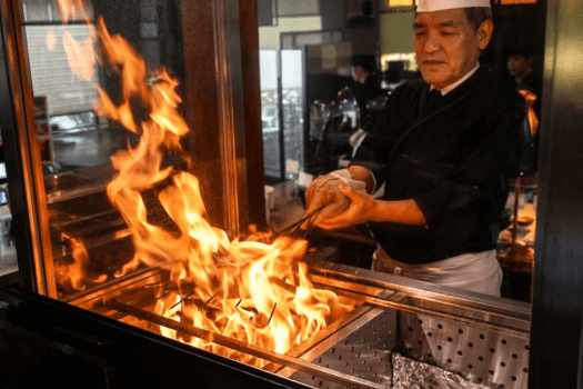 【塩たたき】瀬戸内と太平洋、旬の「サワラ」と「カツオ」を食べ比べ。塩ならではの味わいが魅力。 【塩たたき】瀬戸内と太平洋、旬の「サワラ」と「カツオ」を食べ比べ。塩ならではの味わいが魅力。