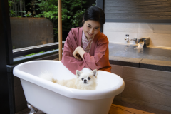 【別邸とら梅】客室露天風呂には、なんと「ワンちゃん用露天風呂」も併設！