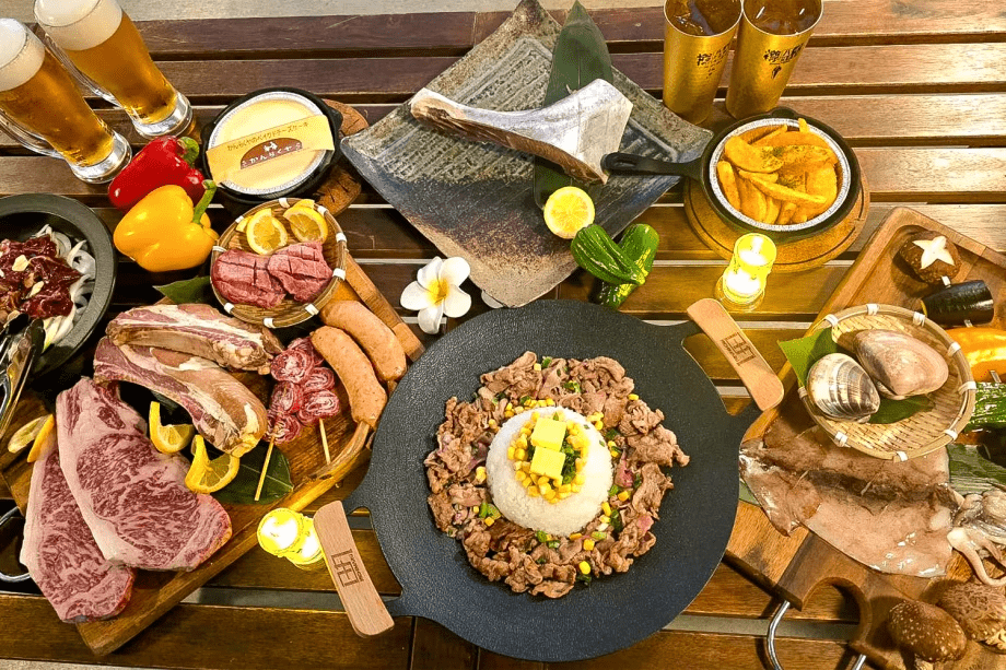 【男子会・グループ旅行】圧倒的肉量！ガッツリ肉三昧BBQ&times;バレルサウナ＆貸切風呂で整う贅沢。メンズコスメ特典付＜1泊2食付＞