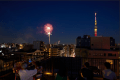 ホテルの屋上から夏の夜を彩る打ち上げ花火を鑑賞♪