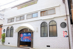 ホテル近くの銭湯で癒されましょう♪