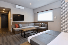 Superior Family（Theater Room）
