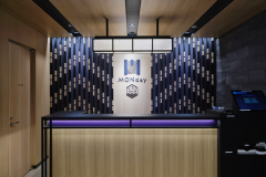 フロント フロント