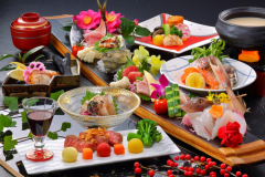 本館 花しぶきで用意する自慢の会席料理(アレルギー対応可) 本館 花しぶきで用意する自慢の会席料理(アレルギー対応可)