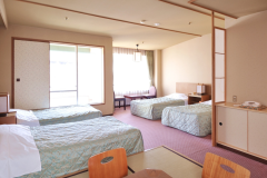 【和洋室4ベッドタイプ／45平米】ご家族・グループ様のご宿泊に最適な和洋室