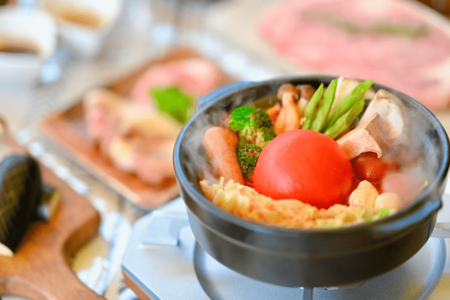 &rdquo;冬季限定あったかトマト鍋付プラン&rdquo;～和牛サーロインや地元食材の豪華BBQリバーサイドグランピング♪チェックインの日にしいたけ狩り無料体験(土曜、休前日を除く平日(日曜含む)14：00～16：00の間に大人1人2個まで)が出来ちゃいます♪