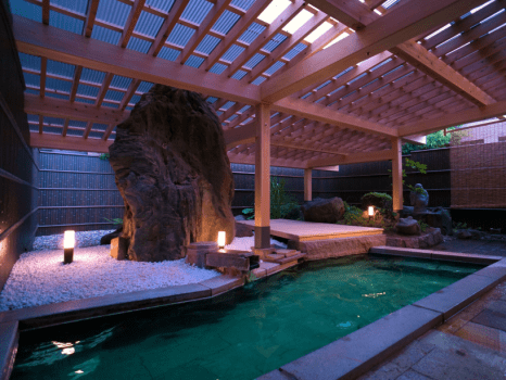 硫黄含有量全国2位！源泉100％ 男性露天風呂