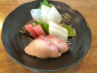 お造り（天然クエ造り/マグロ/イカ/ハマチ）一例　※イカ、ハマチ季節はにより変更の場合あり