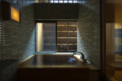 Jukoku (10 tatami mats + wide veranda, with an indoor bath with natural hot spring water)