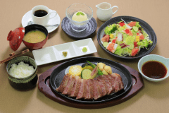 *【夕食/土佐和牛御膳】贅沢に高知県産のA4ランクのサーロインを200g。