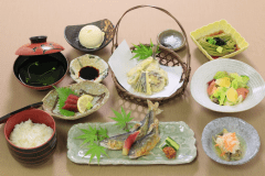 *【夕食/奈半利川鮎御膳】全国の品評評会で大象受賞の鮎料理。