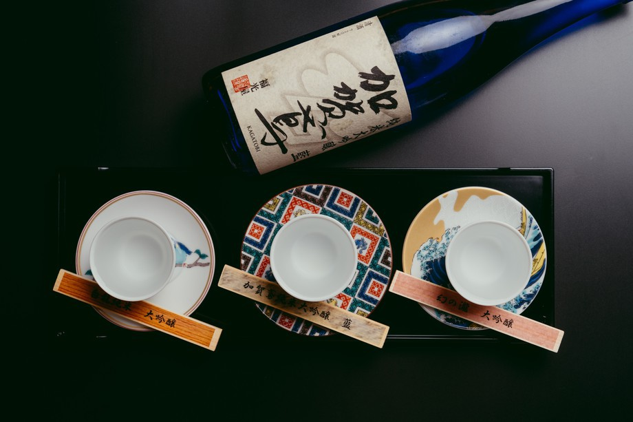 【九谷焼おちょこで楽しむ北陸地酒飲み比べ付】地酒でほろ酔い気分!料理長自慢の季節の会席で舌鼓! 【九谷焼おちょこで楽しむ北陸地酒飲み比べ付】地酒でほろ酔い気分!料理長自慢の季節の会席で舌鼓!