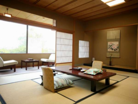 【和室大部屋】本間のイメージです。お部屋からは湖と庭園をご覧いただけます。