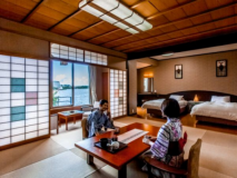 【ゆったりモダン和洋室イメージ】和室スペースも広々。ベッドルームはブラインドで仕切ることもできます。