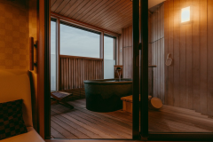 ≪禁煙≫【幻想的な湖を望む】源泉100％！露天風呂付き和洋室（和室12畳+洋室ツイン）