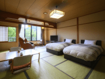 【J-Styleヴィラ】マッサージチェア付き和室ベッド／バス付 14畳