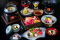 【黒毛和牛のしゃぶしゃぶ付き和食膳】当館基本プラン。そのほか会津郷土の味を取りそろえた料理。