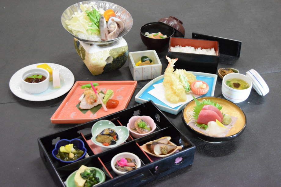 ◆◇◆個室で食事＆温泉入浴で湯ったりくつろぎ♪◆◇◆日帰りランチプラン【旬彩御膳】