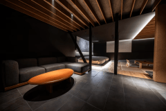 【ロイヤルスイート】計算されたデザインが、滞在の質を高めます。