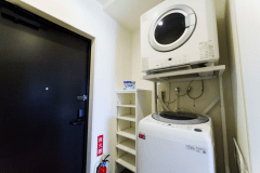 乾燥機や洗濯機もあるので旅先の荷物も最小限に抑える事ができます。