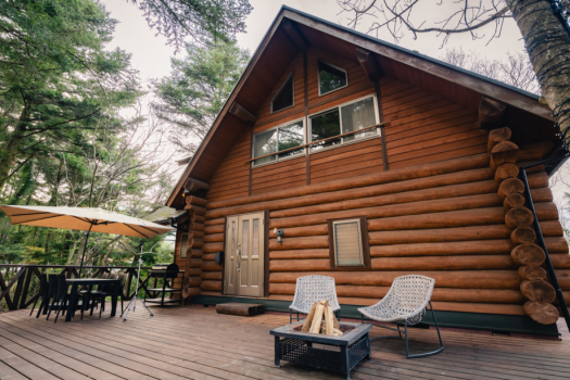 【KUUSI】〜８人までの大人数利用可能〜テントサウナ付き１棟貸しコテージ