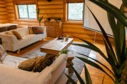 【KUUSI】〜８人までの大人数利用可能〜テントサウナ付き１棟貸しコテージ