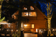 【KUUSI】〜８人までの大人数利用可能〜テントサウナ付き１棟貸しコテージ